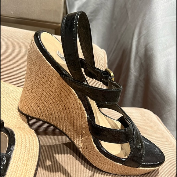 UGG wedge Sandler excellent condition black patten - Picture 2 of 6